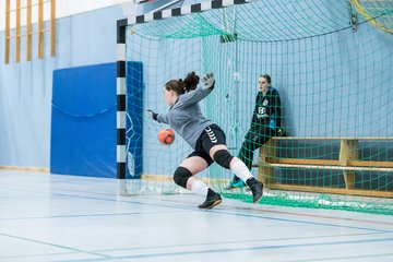 Bild 131 - F Loewinnen Hallen Cup